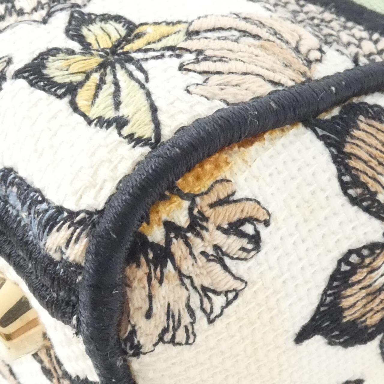 クリスチャンディオール TOILE DE JOUY MEXICO レディ ディーライト ミディアム M0565OESR バッグ