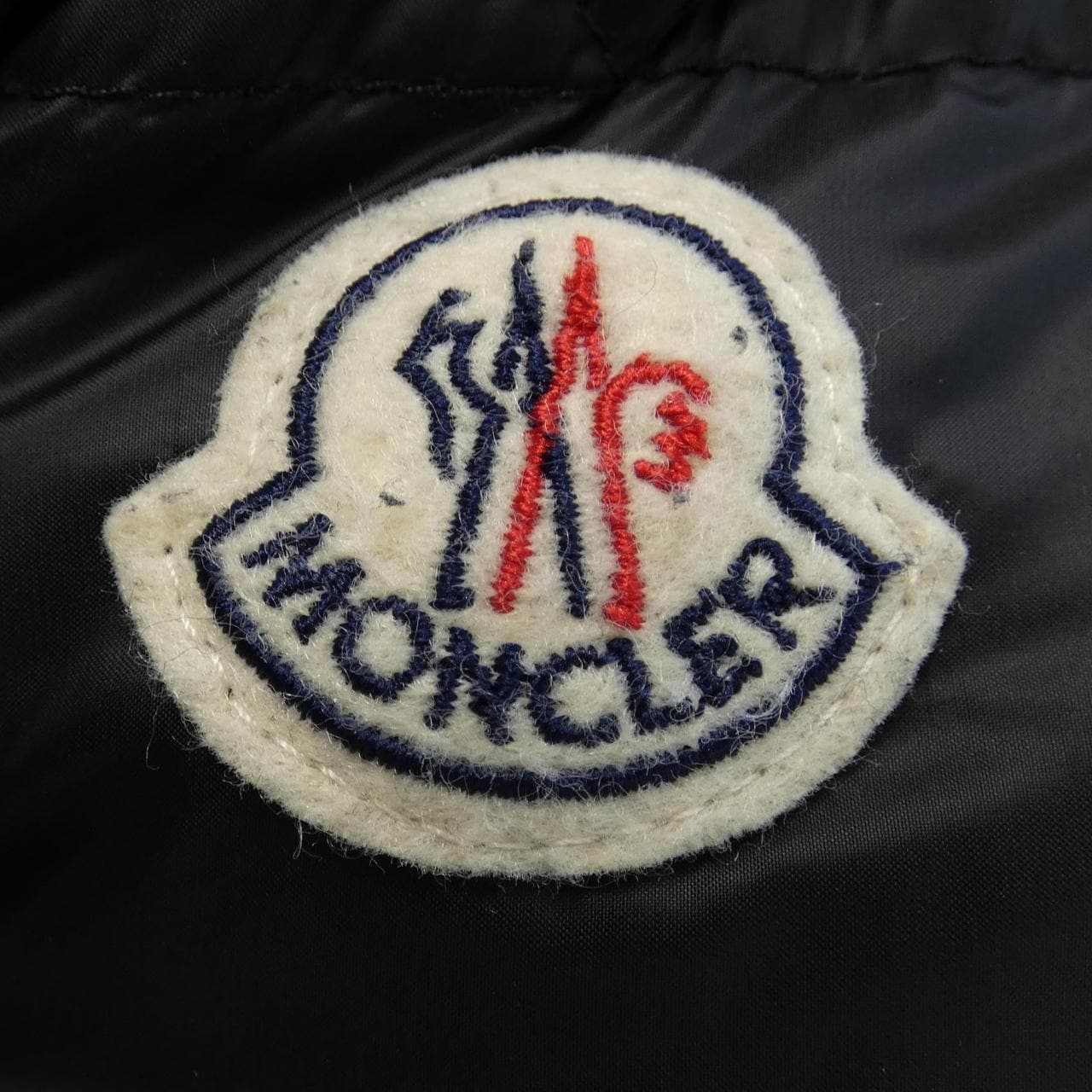 モンクレール MONCLER ダウンジャケット