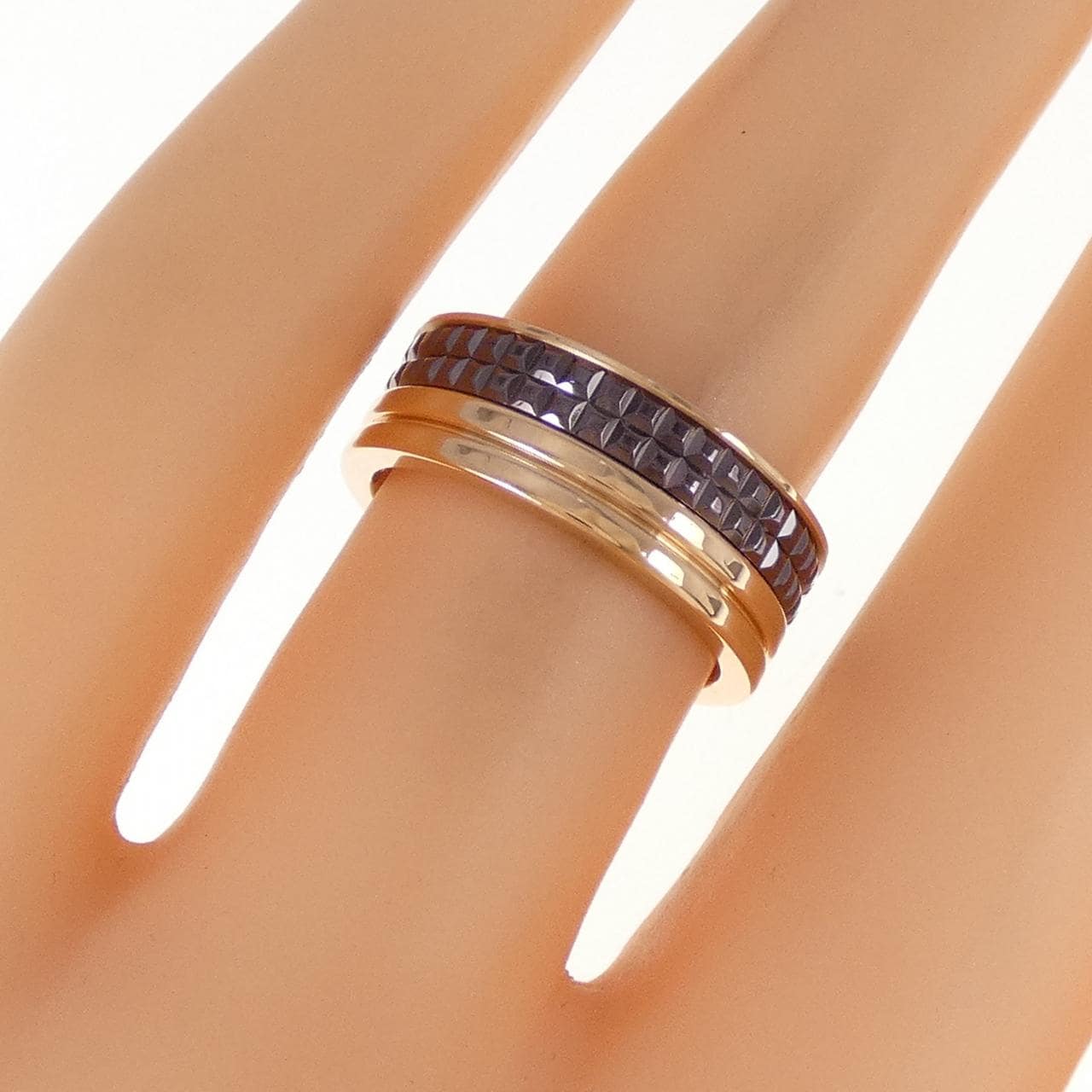 Boucheron Quatre经典半大大号戒指