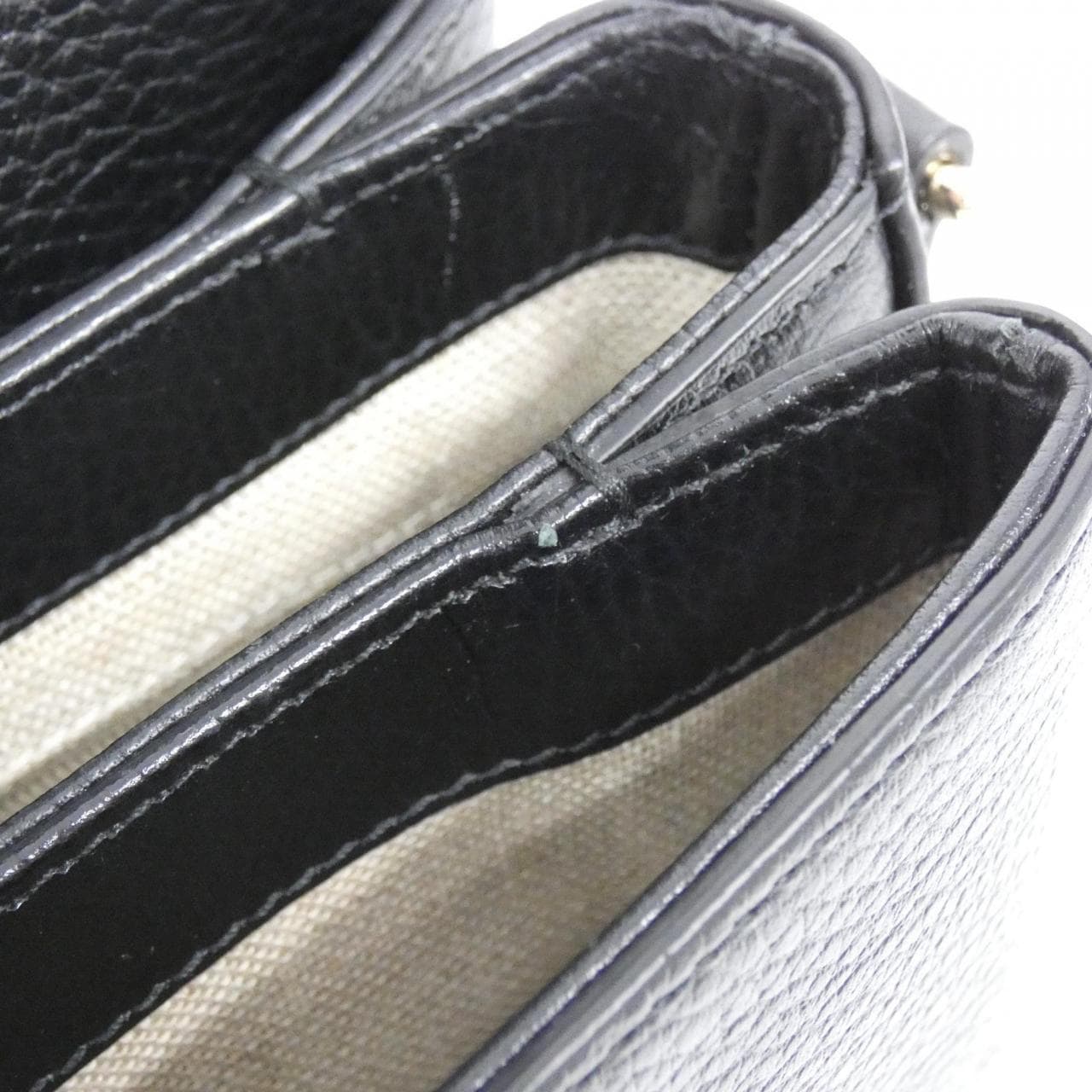 グッチ 607720 CAO0G ショルダーバッグ