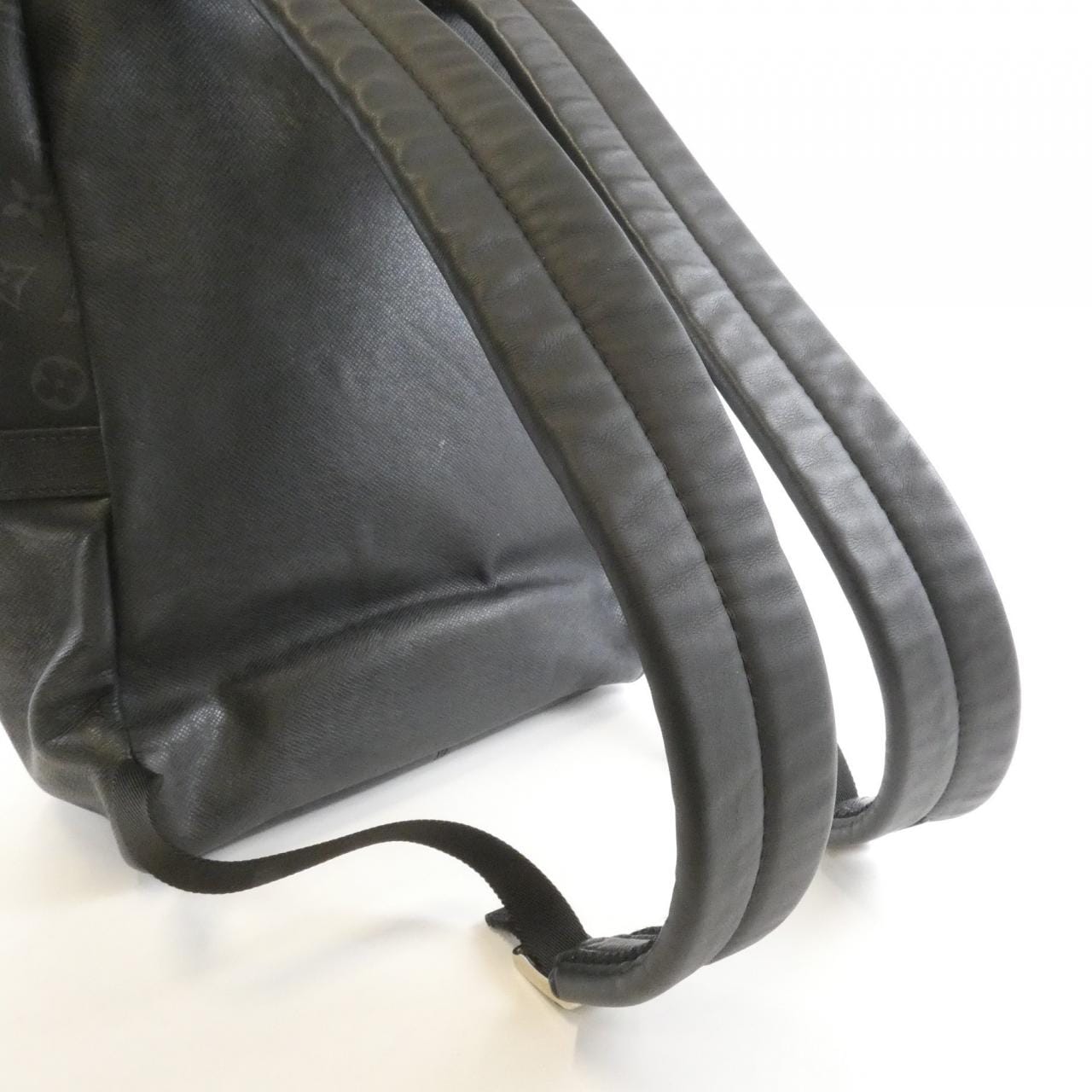 ルイヴィトン タイガ ラマ ディスカバリー バックパック M30230 リュックサック