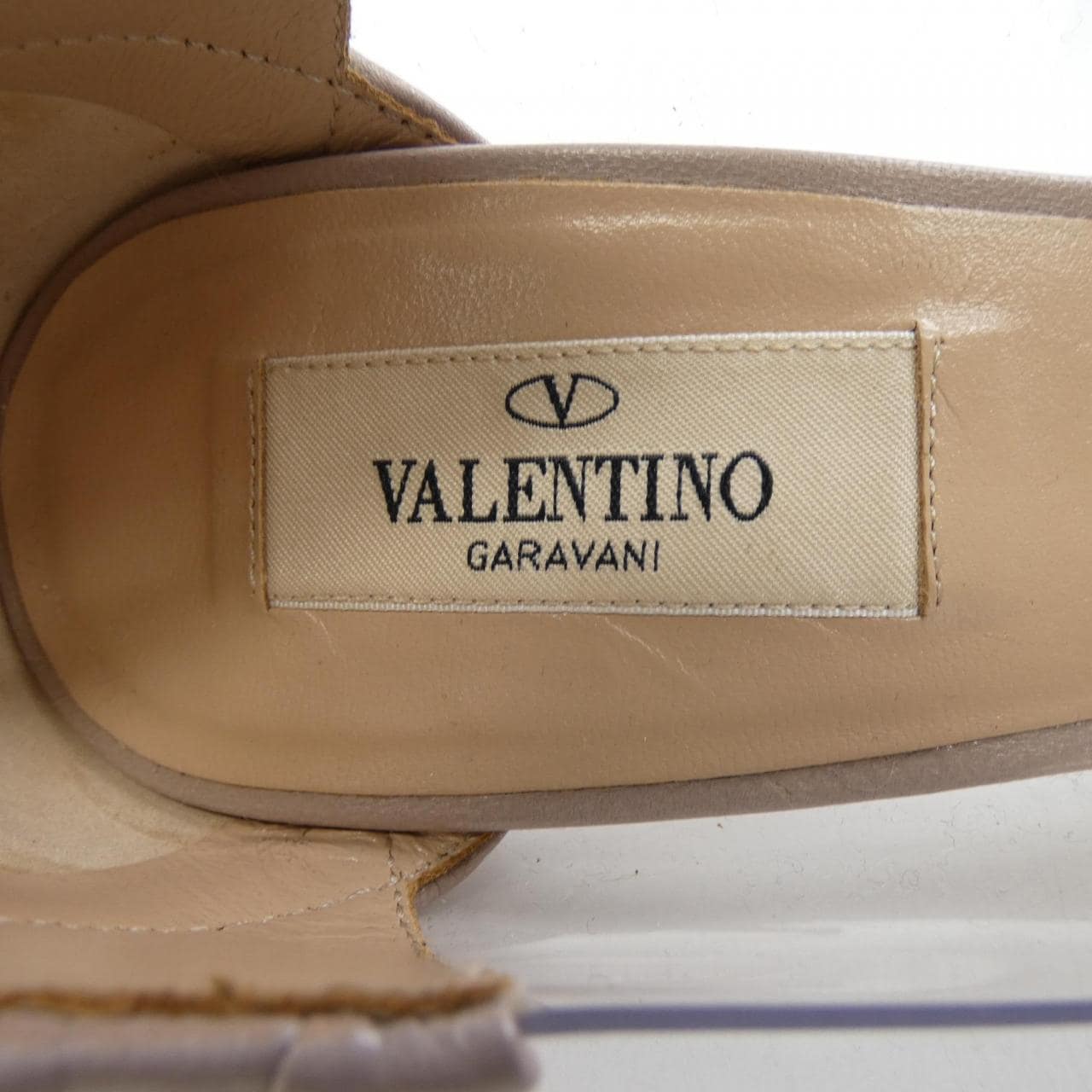 ヴァレンティノガラヴァーニ VALENTINO GARAVANI MW1SOB59 パンプス