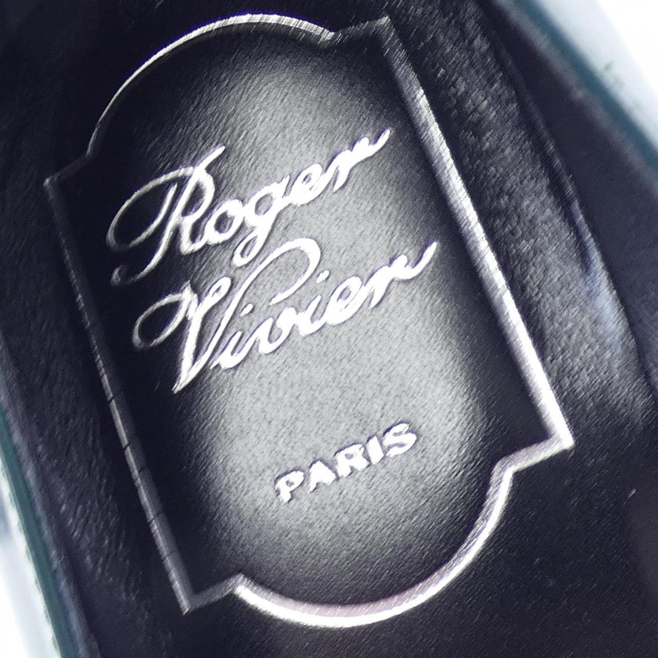 ロジェヴィヴィエ ROGER VIVIER パンプス
