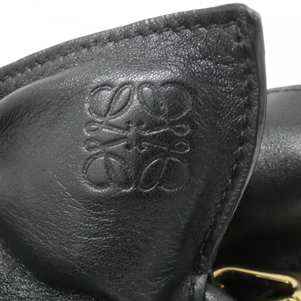 ロエベ パファー フラメンコ クラッチ A411FC1X67 バッグ