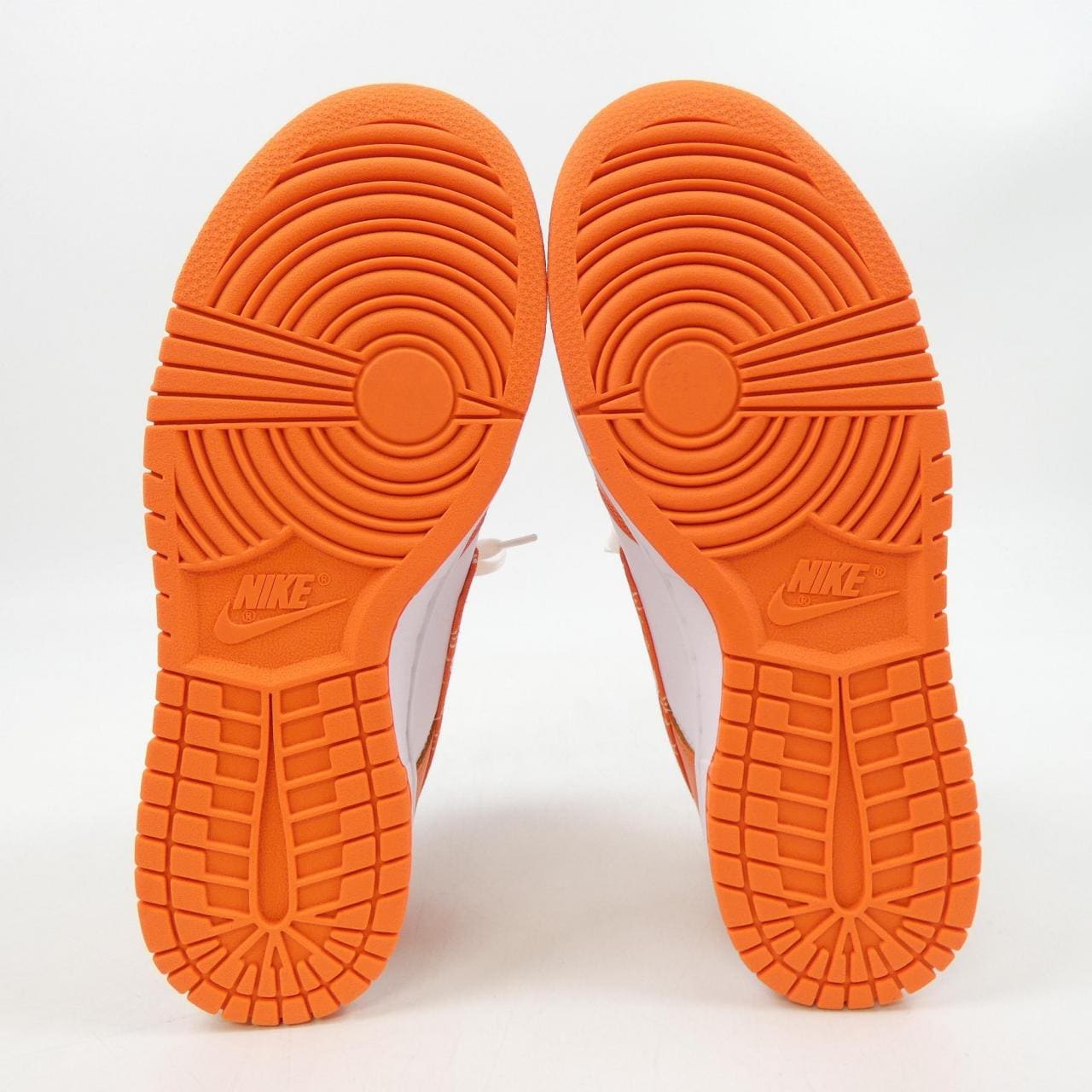 ナイキ NIKE スニーカー