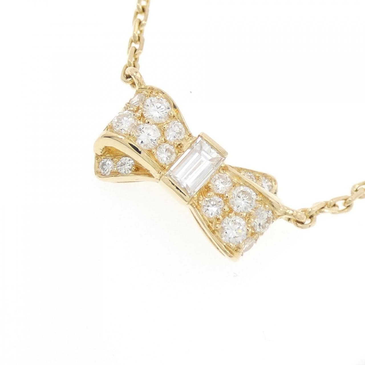 Van Cleef & Arpels Alice Necklace