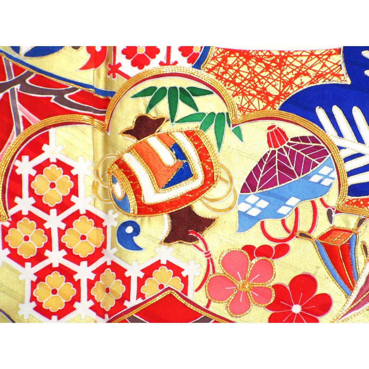 振袖　友禅金彩加工　刺繍入り