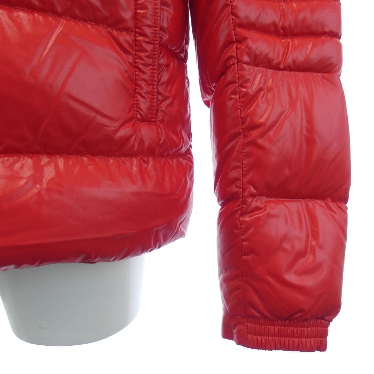 モンクレール MONCLER ダウンジャケット