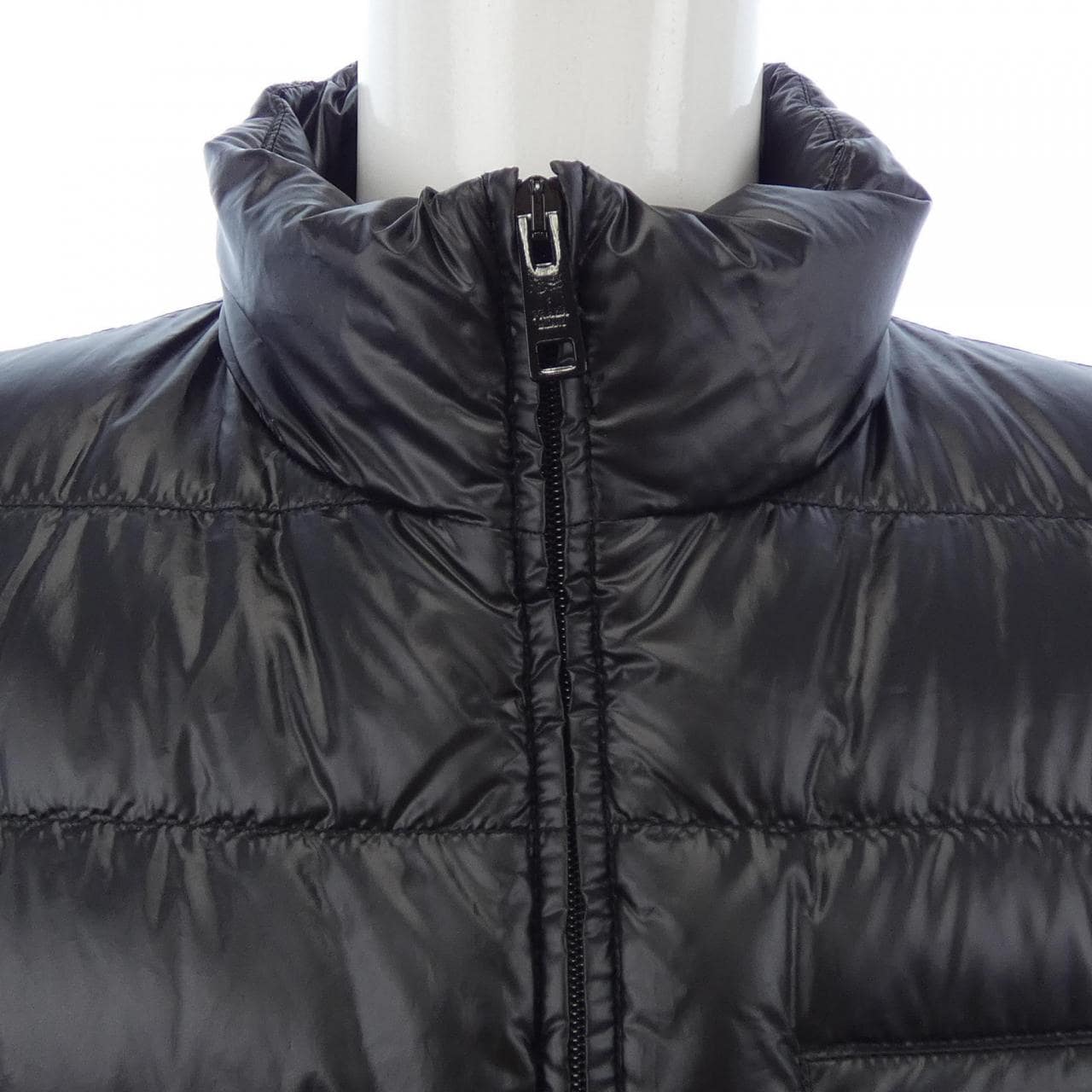 プラダ PRADA トライアングルロゴ SGH065 R212 11HU ダウンベスト