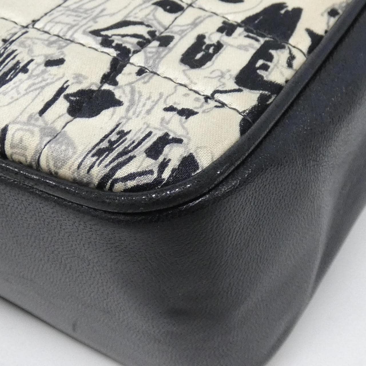 【ヴィンテージ】シャネル 22105 ショルダーバッグ