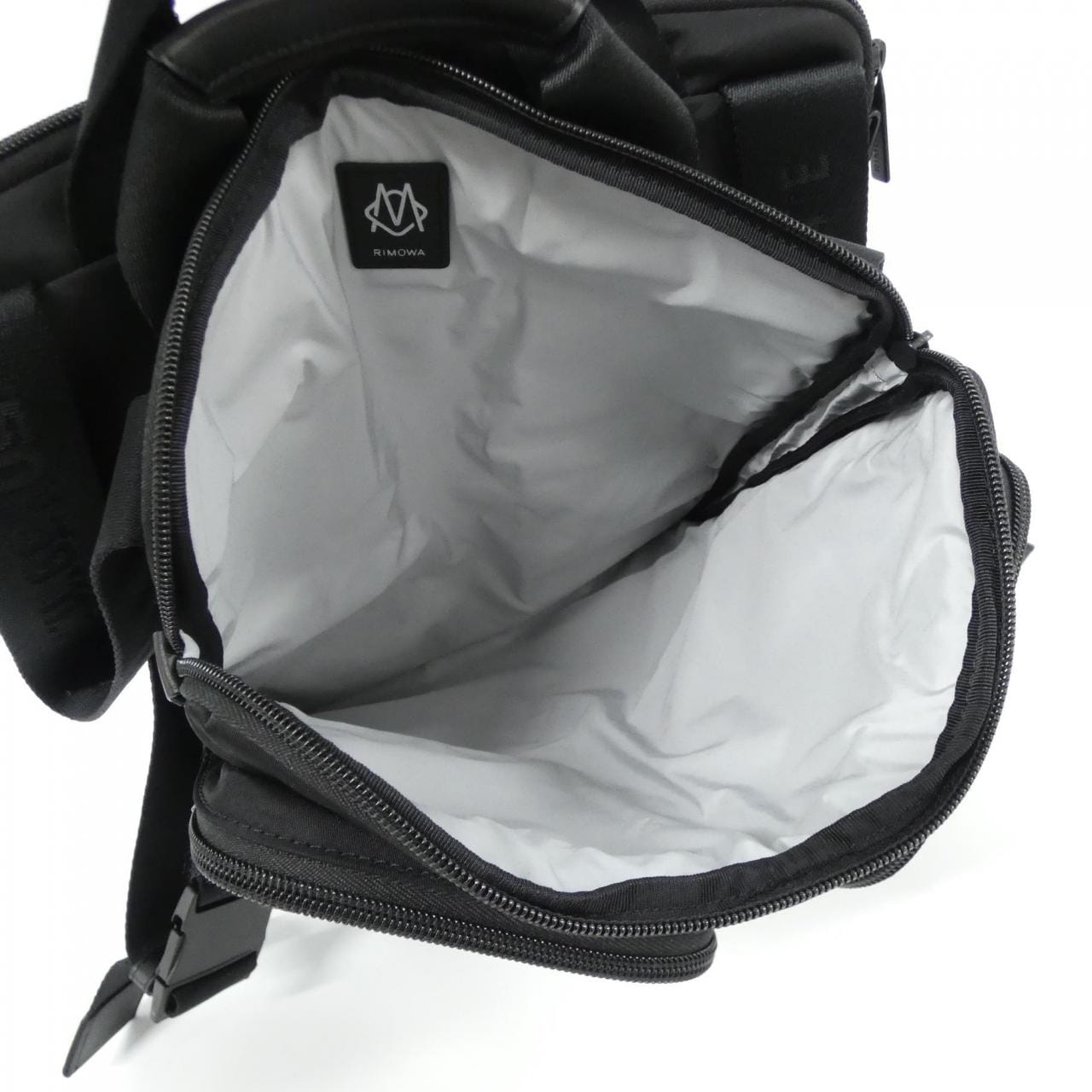 リモワ キャビン ラゲージ ハーネス バッグパック 53100011 バッグ
