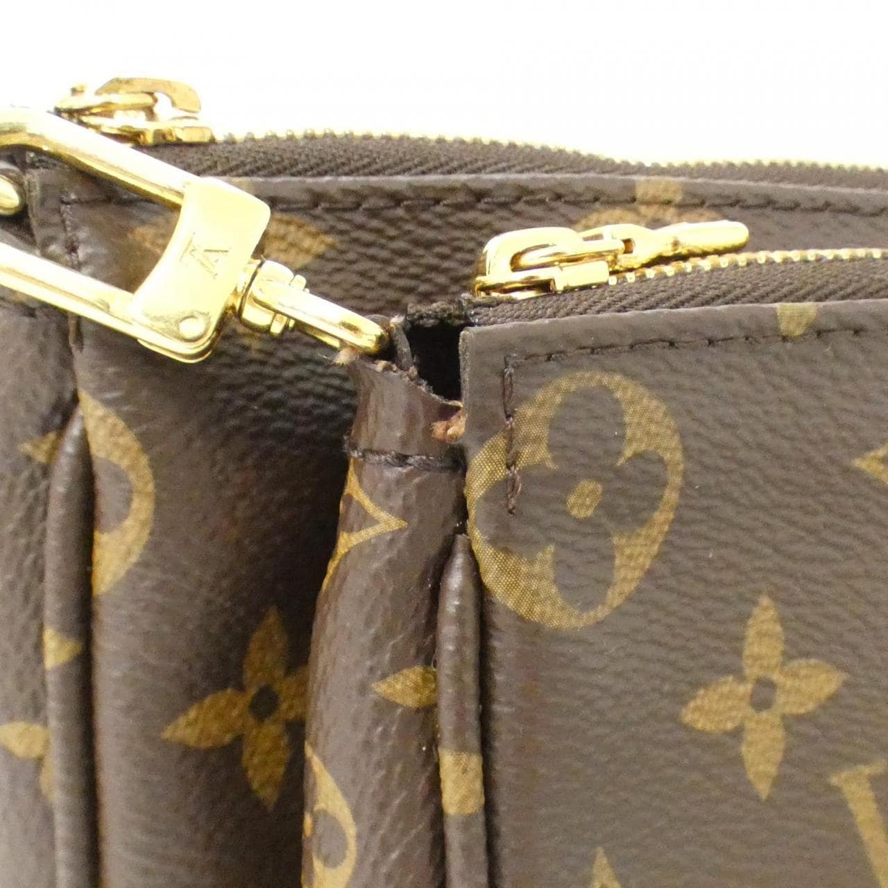 LOUIS VUITTON Monogram多口袋配件 M44840 單肩包