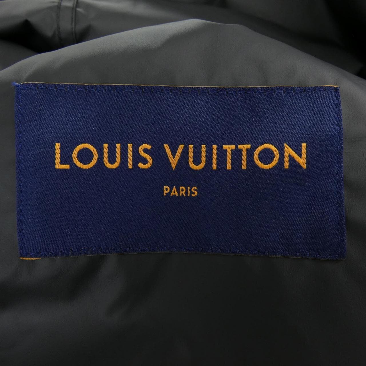 LOUIS VUITTON HNK48WON5 Coat