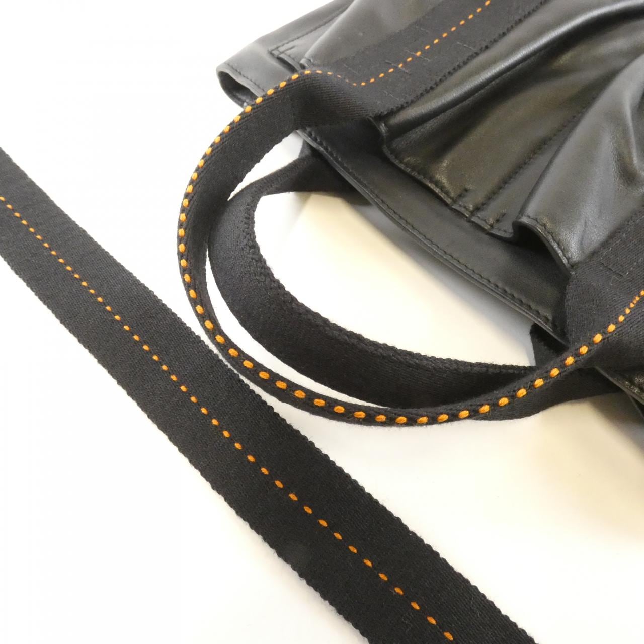 エルメス キャラバン ホリゾンタル PM 049020CK バッグ