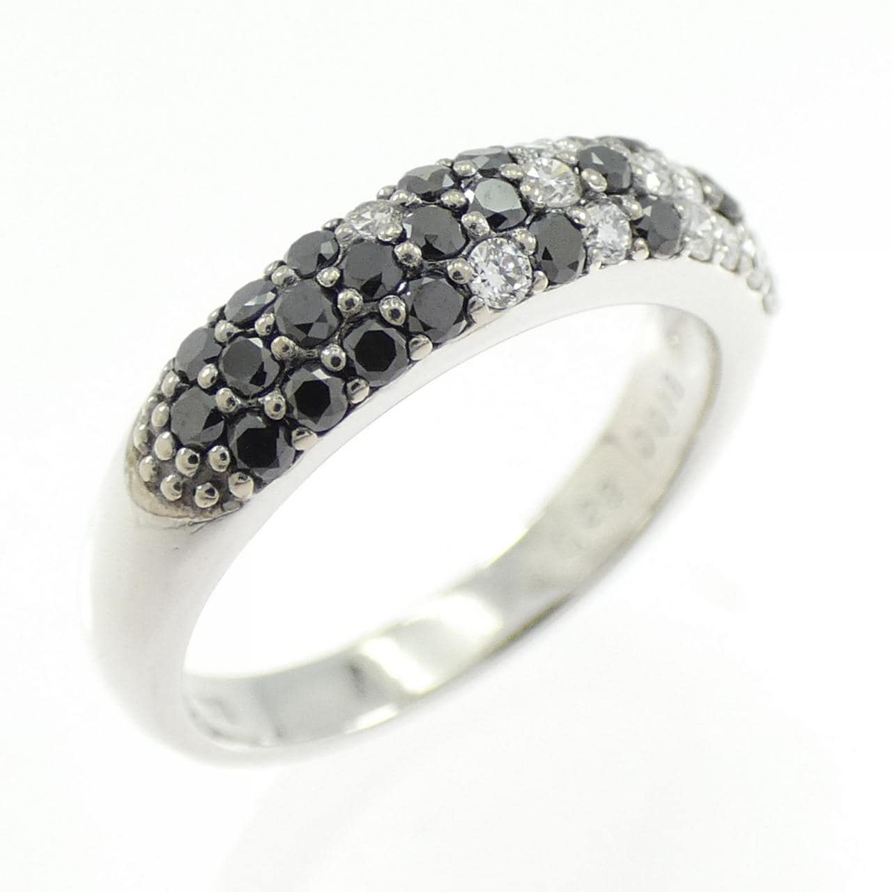 ポンテヴェキオ ビアンコ エ ネロ リング 0.28CT