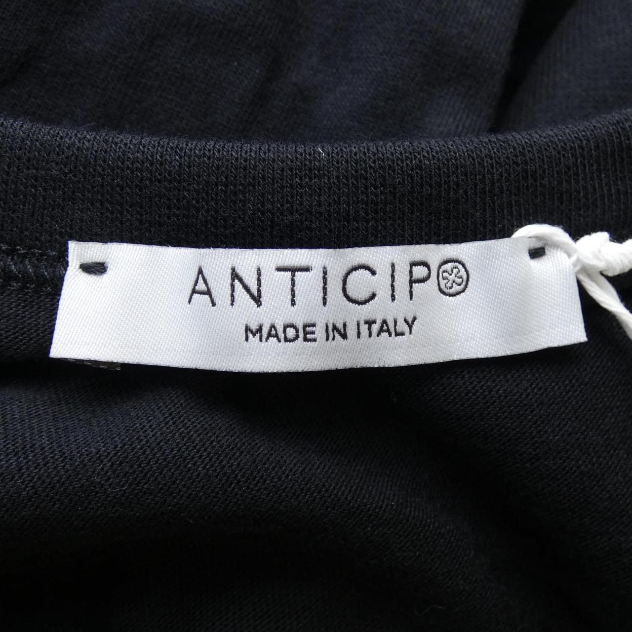 アンティーチポ ANTICIPO Tシャツ