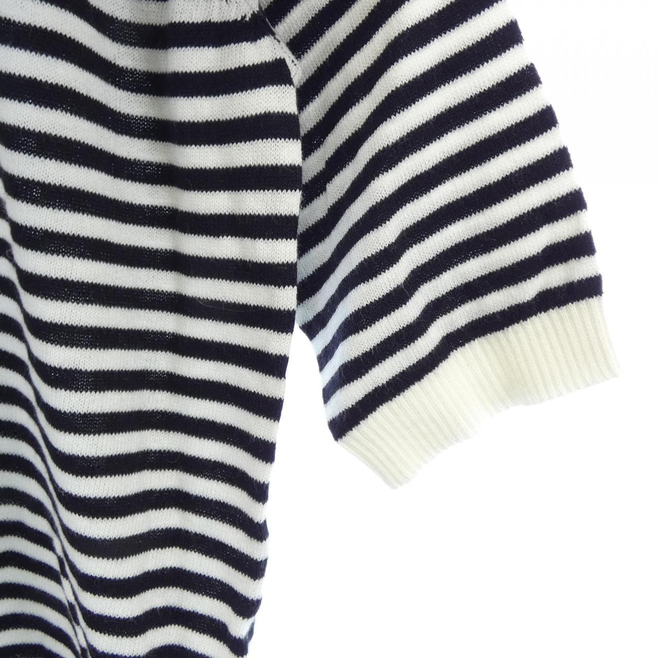 ザニューハウス THE NEWHOUSE トップス