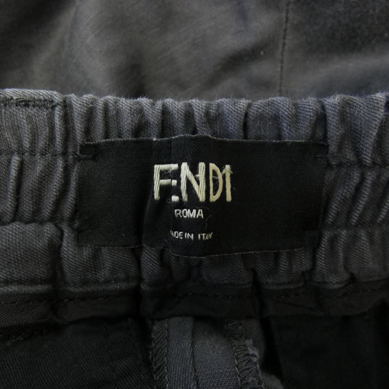 フェンディ FENDI パンツ