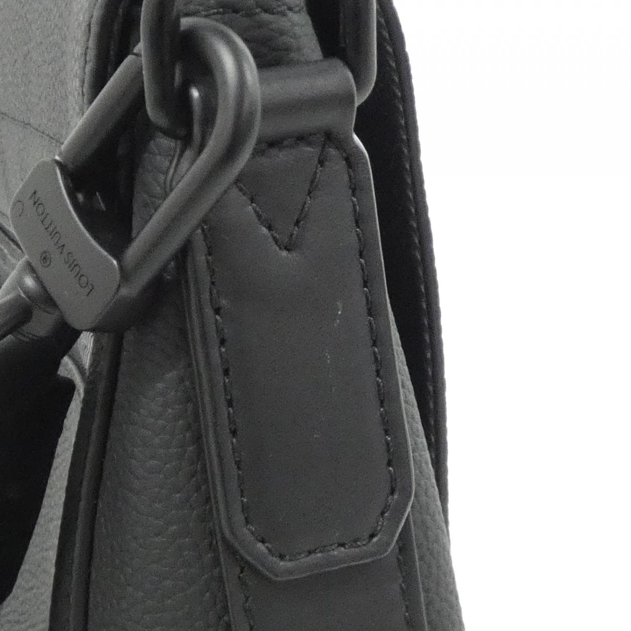 ルイヴィトン LVアエログラム テイクオフ メッセンジャー M57080 ショルダーバッグ