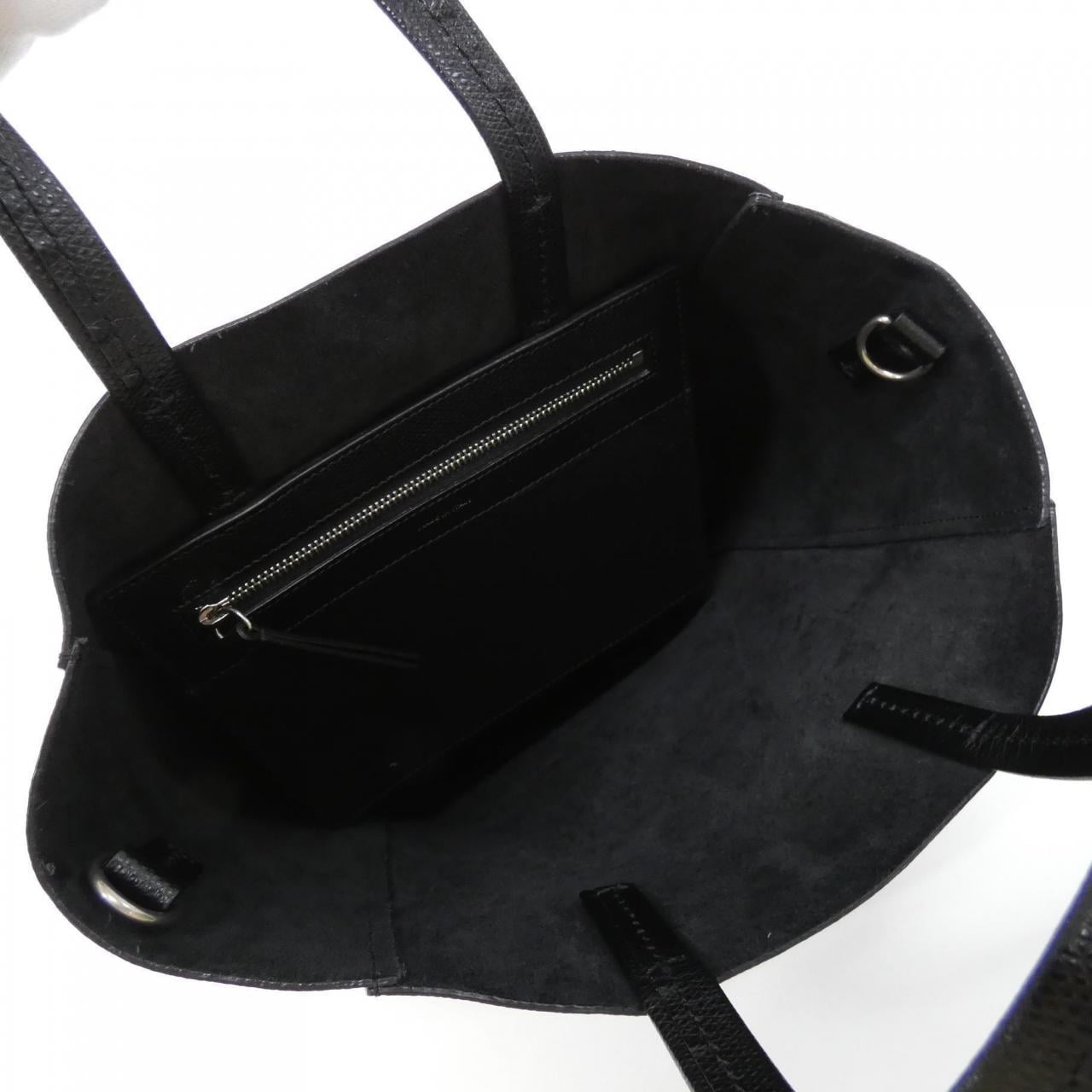 セリーヌ バーティカル カバ スモール 189813XBA バッグ