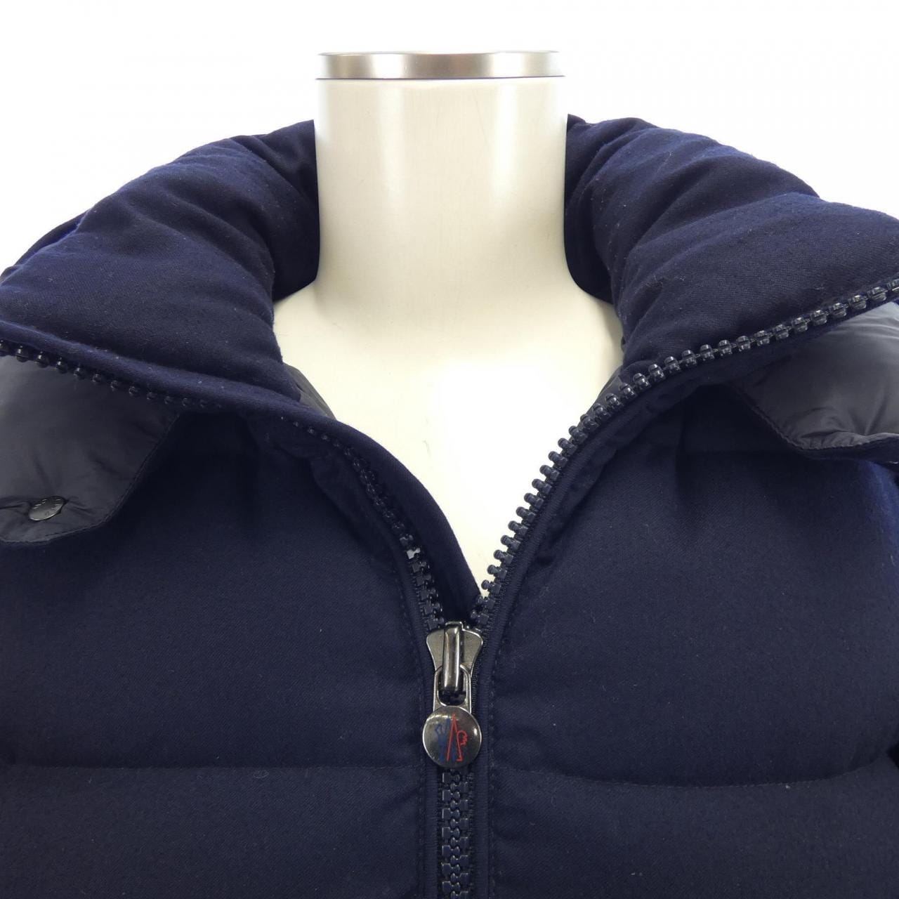 モンクレール MONCLER ダウンジャケット