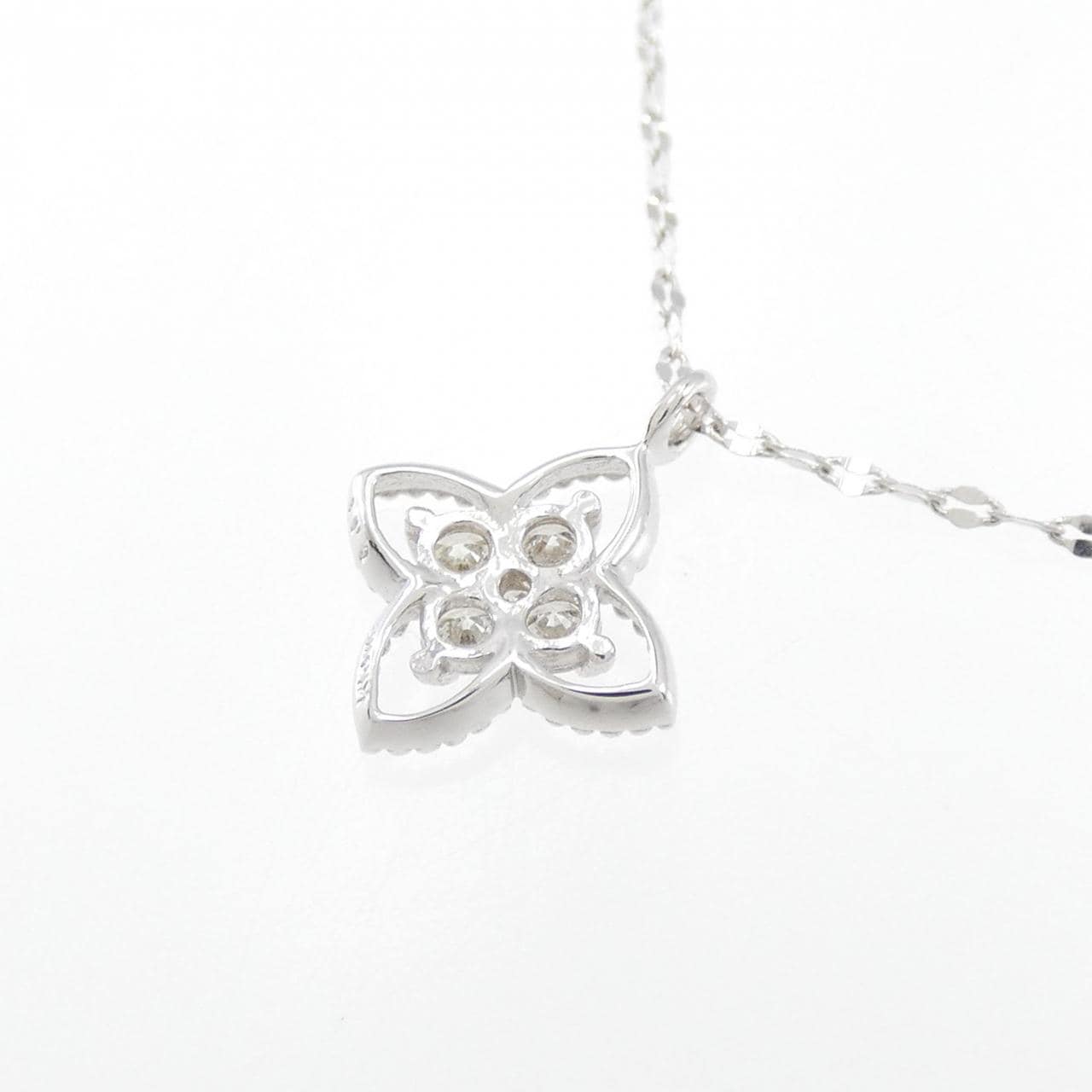 K18WG フラワー ダイヤモンド ネックレス 0.11CT