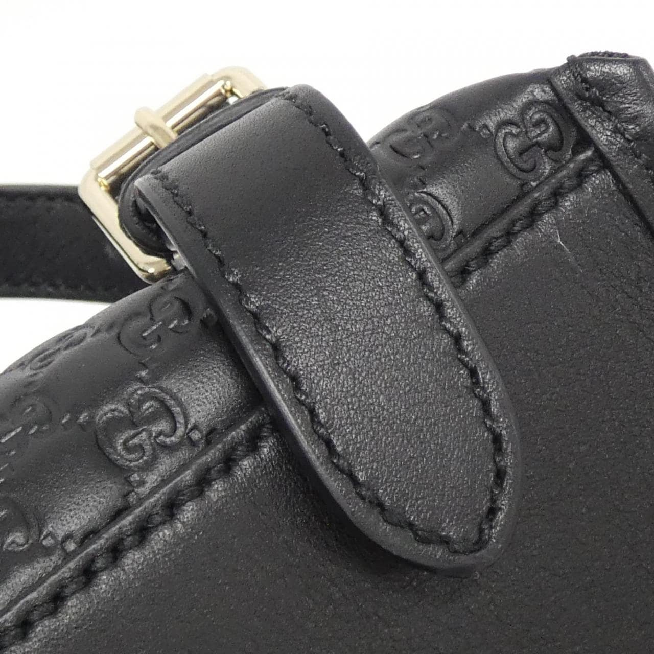 Gucci 607993 BMJ1G双肩包
