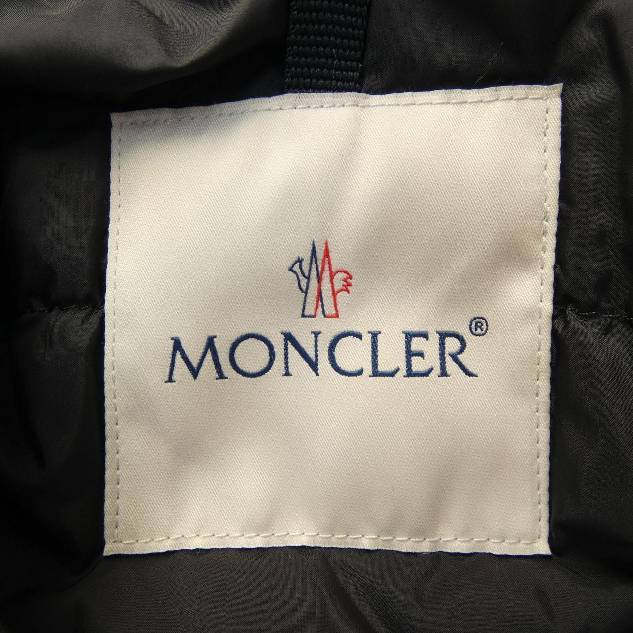 モンクレール MONCLER ダウンジャケット