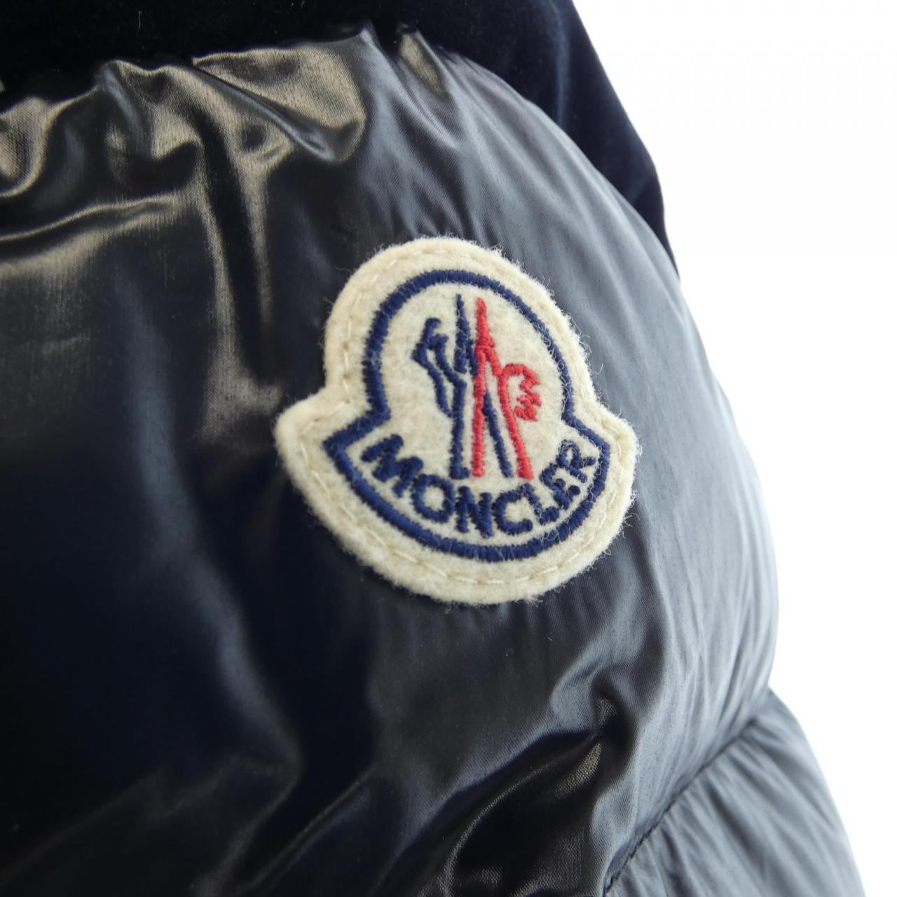 モンクレール MONCLER ダウンジャケット