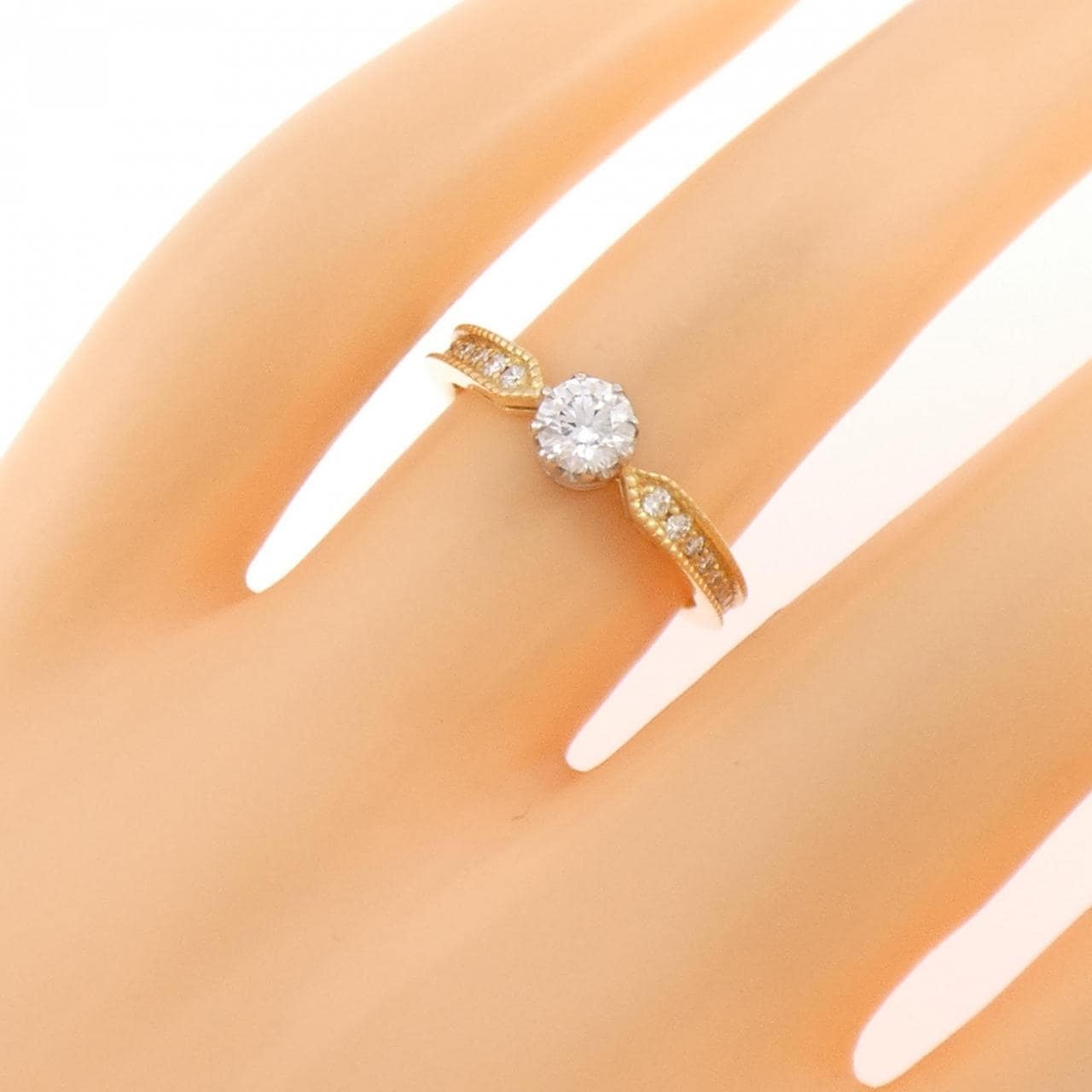 イノーヴェ ダイヤモンド リング 0.323CT