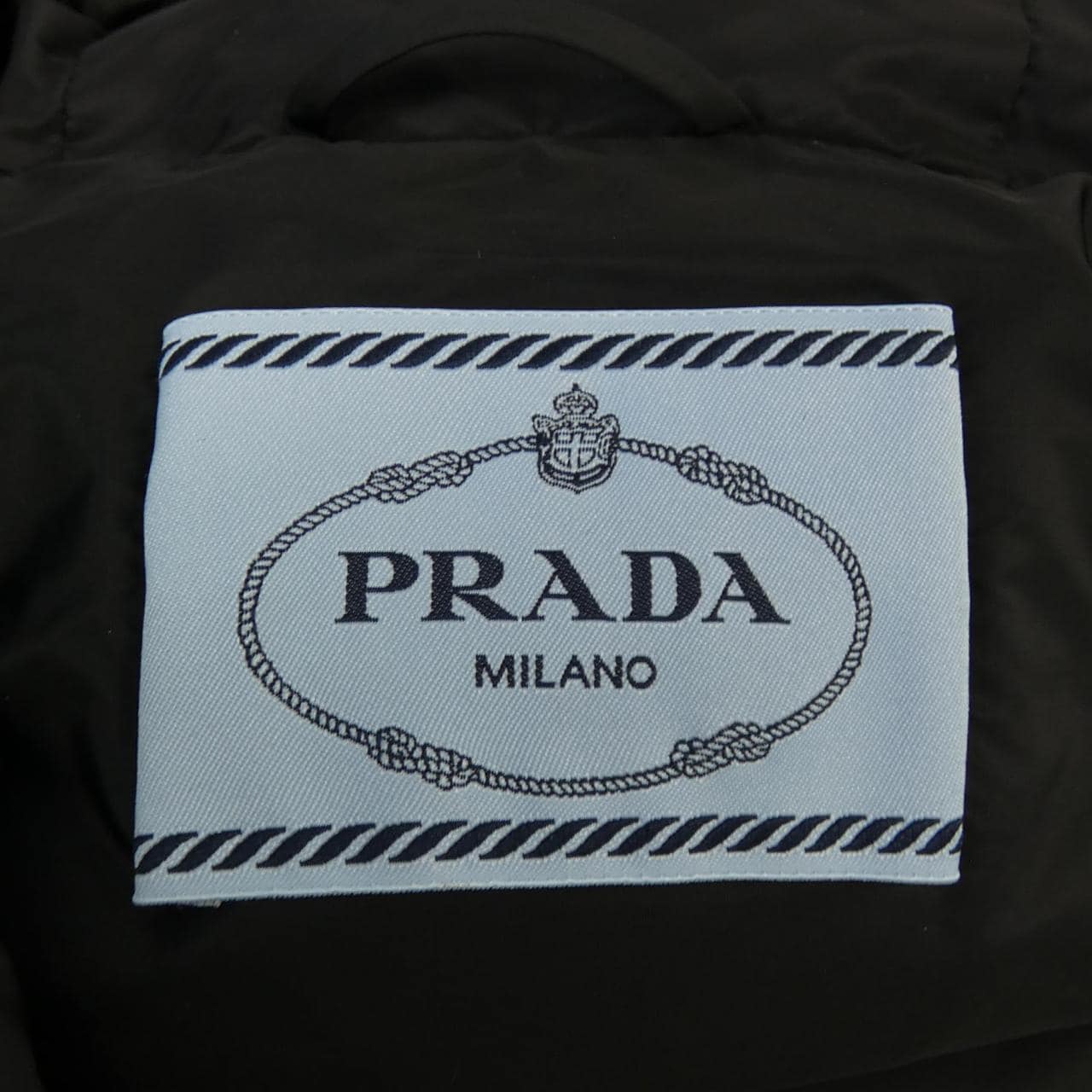 プラダ PRADA ダウンコート