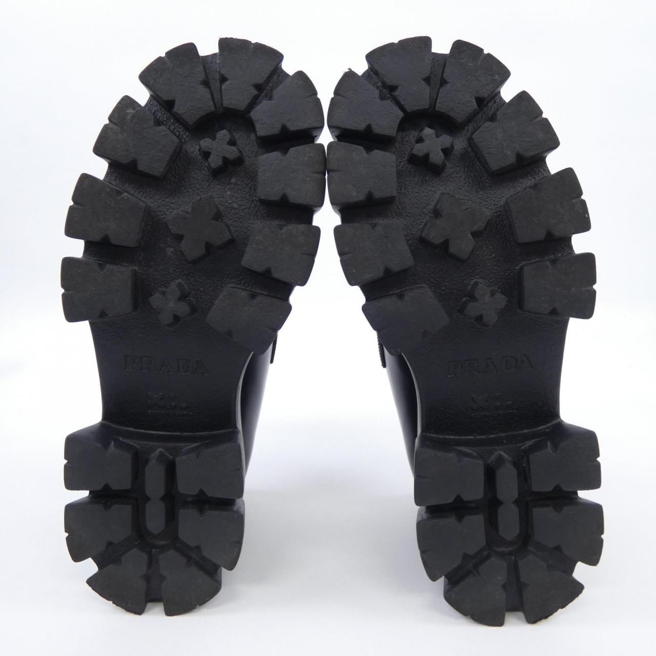プラダ PRADA モノリス ローファー トライアングルロゴ 1D649M シューズ