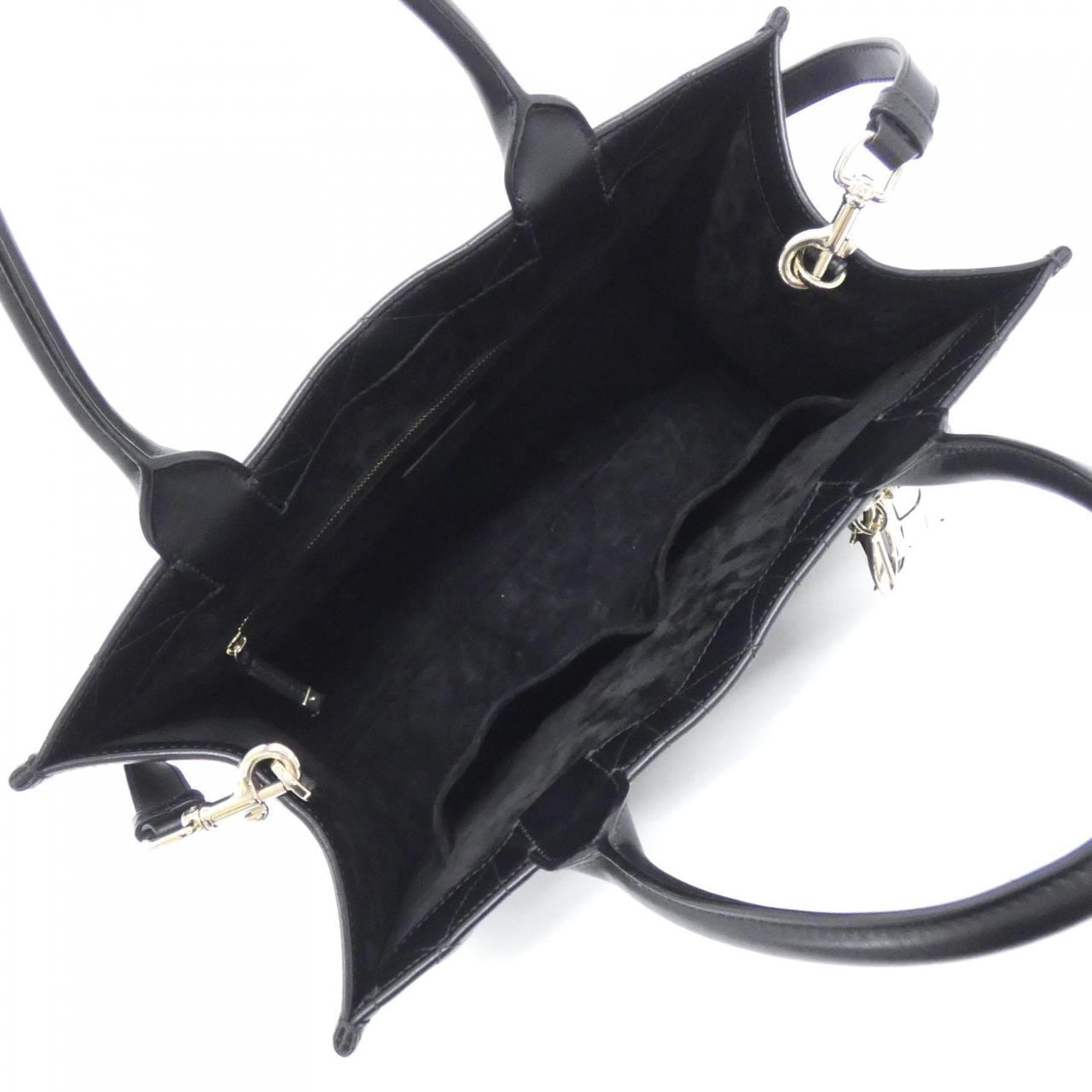 クリスチャンディオール ディオール ブック トート ミディアム M13240WHP バッグ