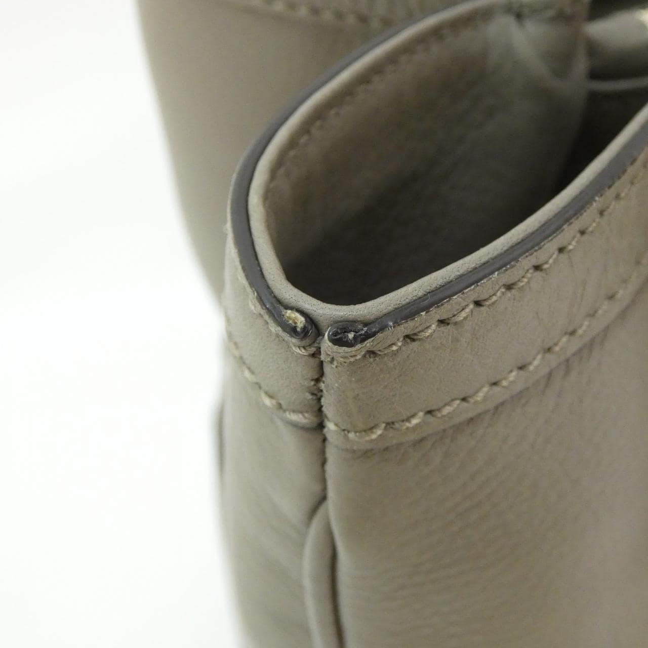 グッチ 282317 A7M0G バッグ