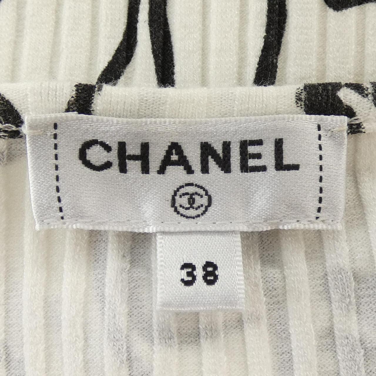 シャネル CHANEL P61762V47215 19A トップス
