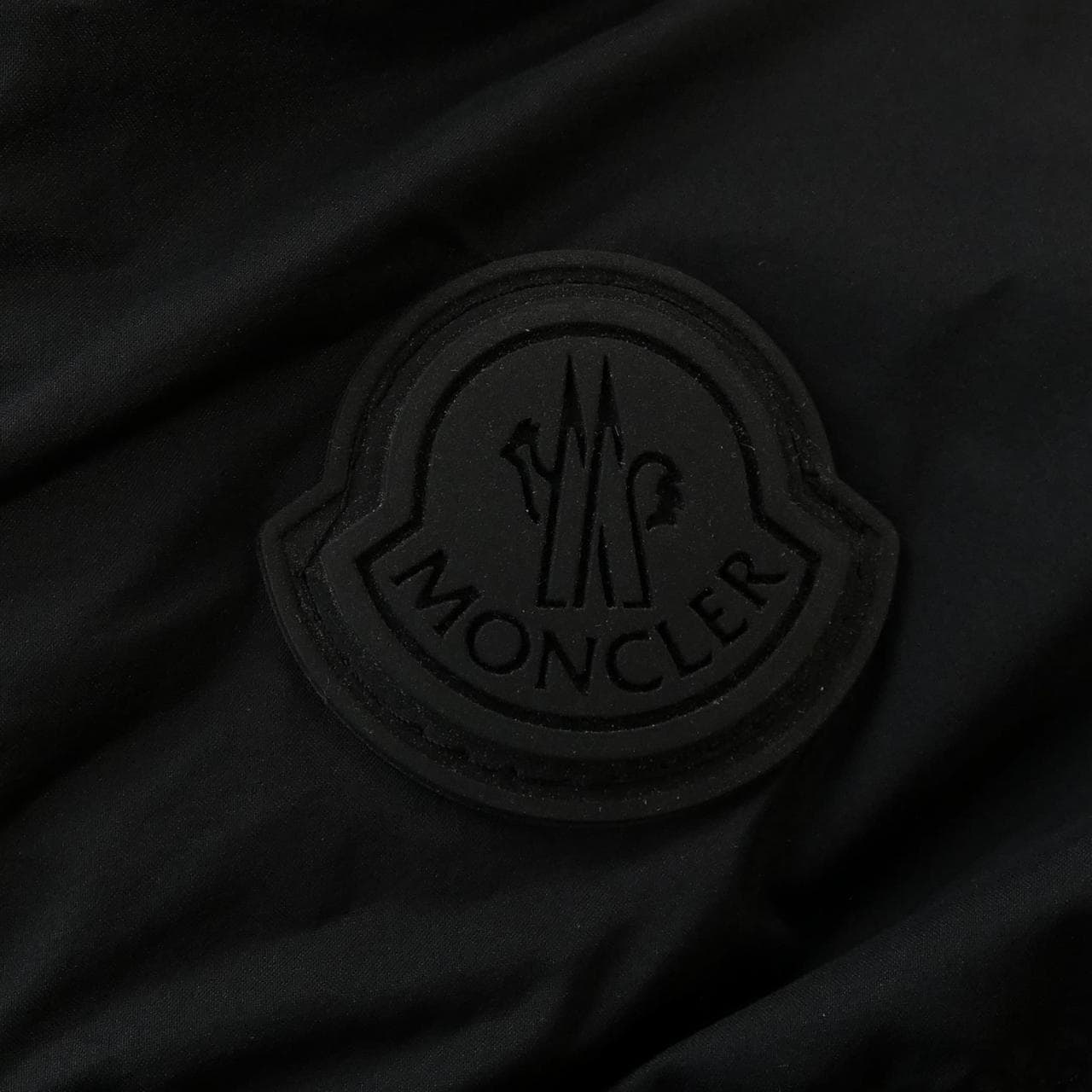 モンクレール MONCLER ダウンジャケット