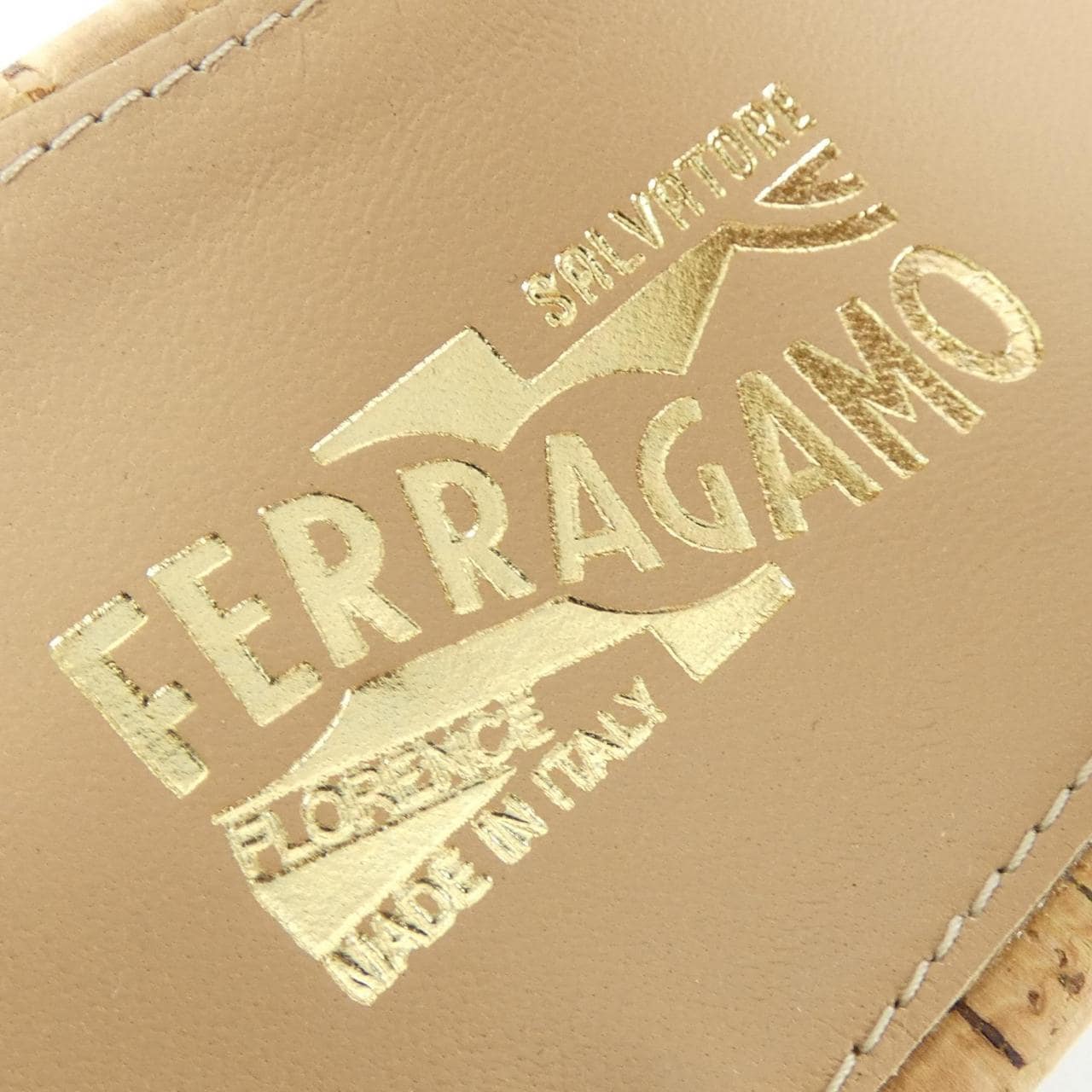 サルヴァトーレフェラガモ SALVATORE FERRAGAMO サンダル