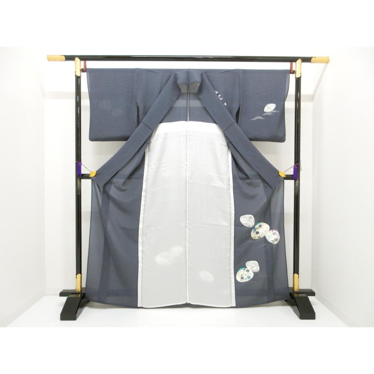 Single layer Saori visiting kimono with Yuzen silver coloring