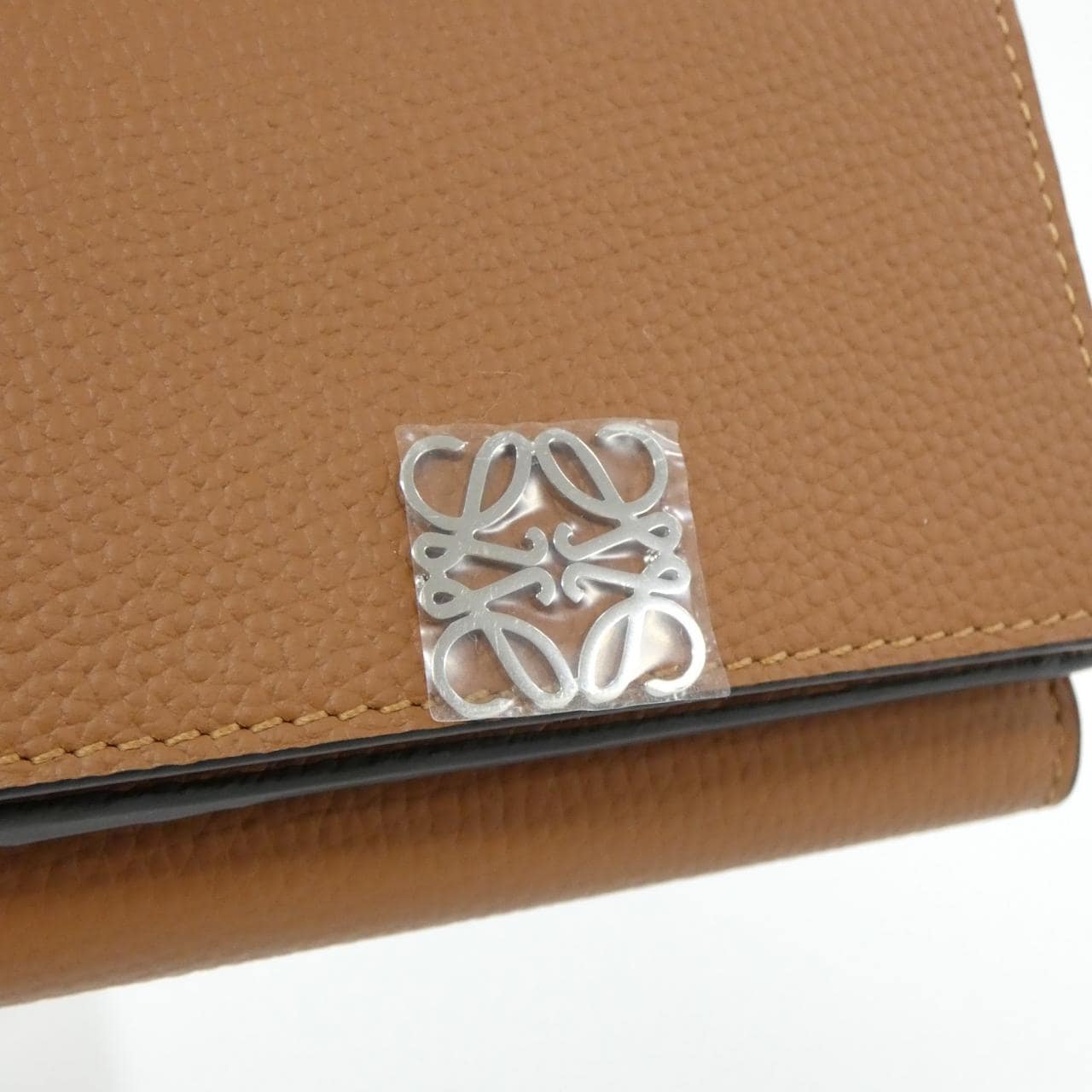 【新品】ロエベ アナグラム トライフォールド ウォレット C821TR2X08 財布