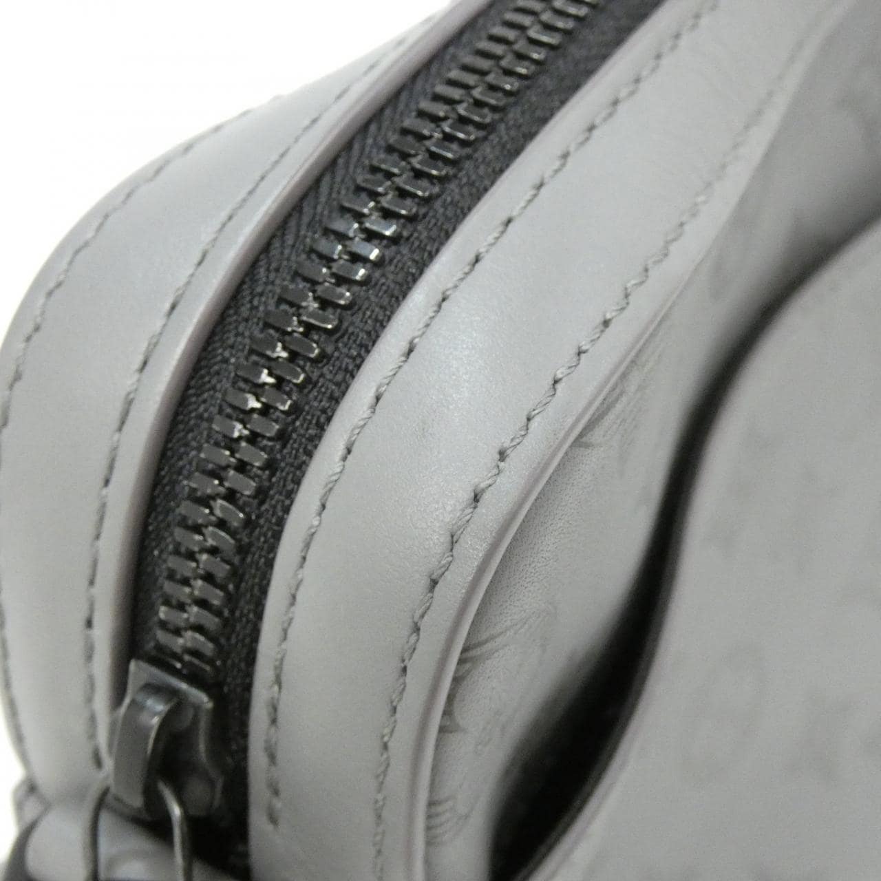 ルイヴィトン モノグラム シャドウ デュオ メッセンジャー M46104 ショルダーバッグ