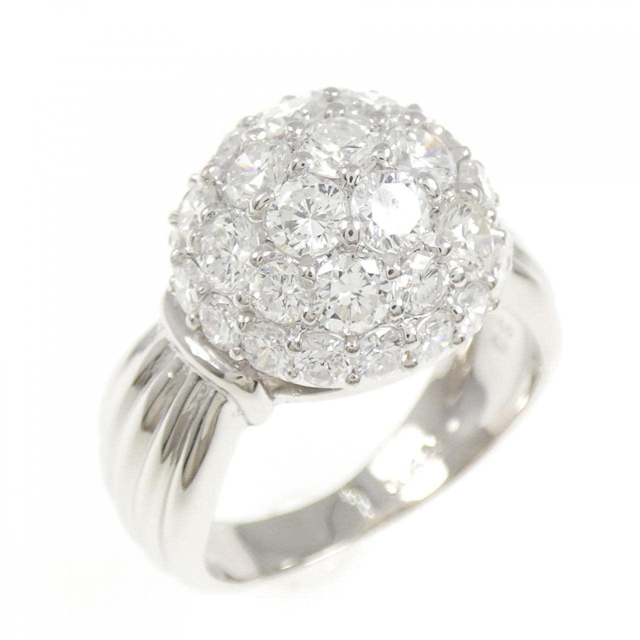 PT900 パヴェ ダイヤモンド リング 2.50CT