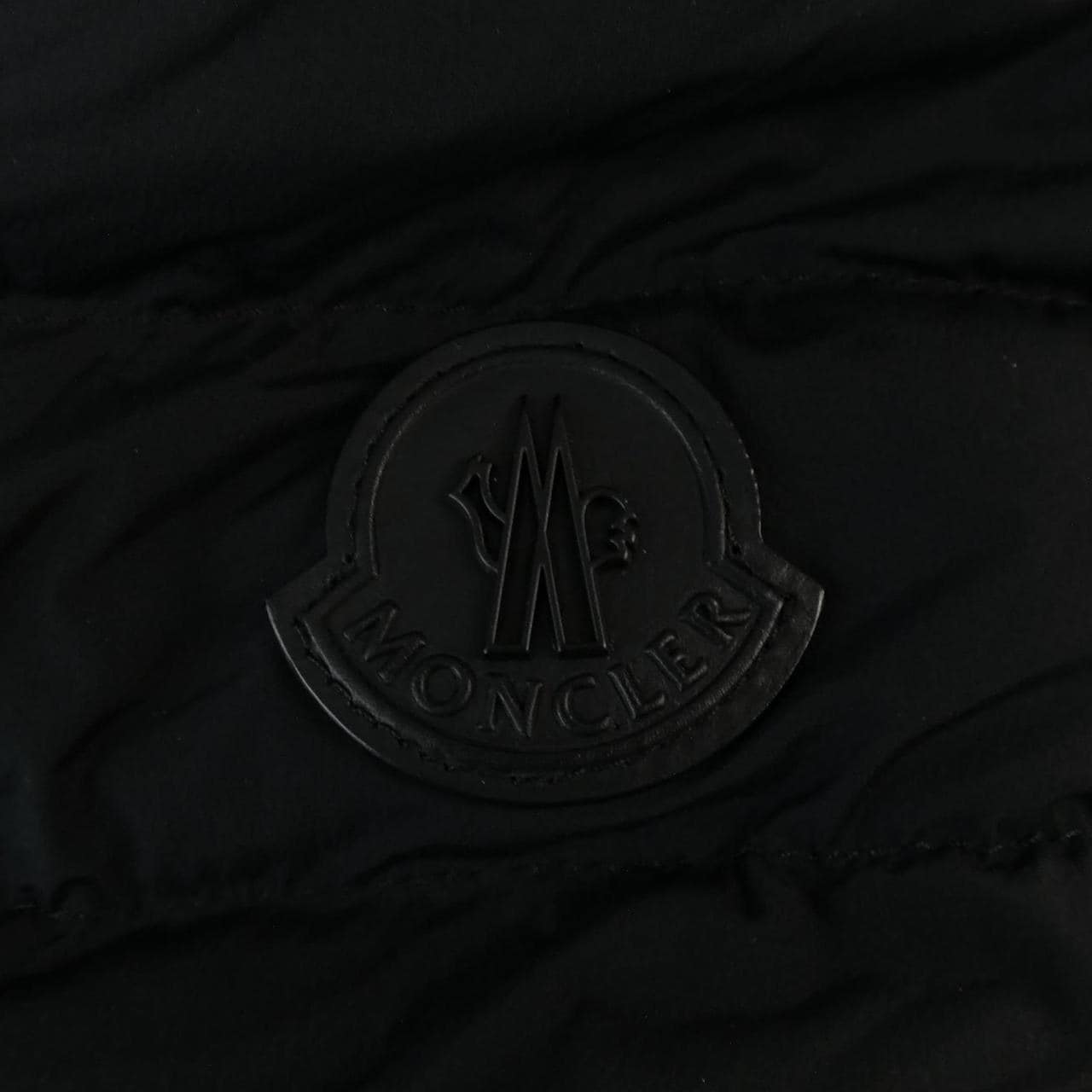 モンクレール MONCLER ダウンジャケット