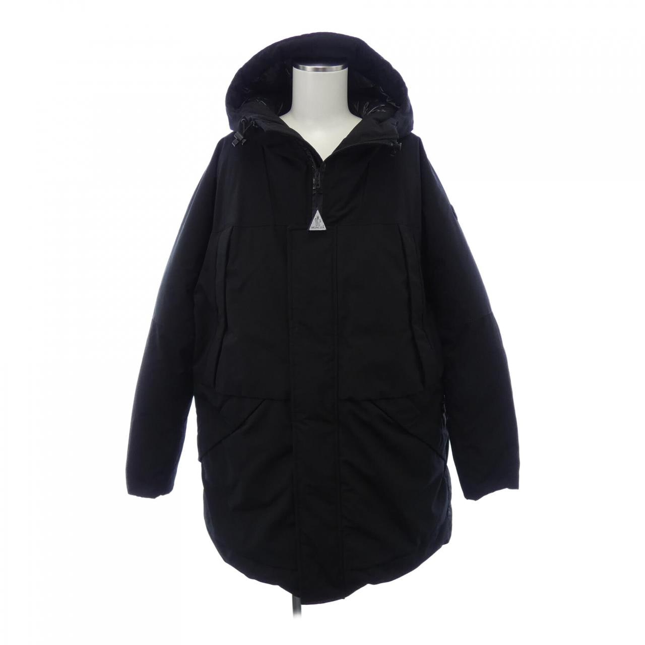 モンクレール MONCLER ダウンジャケット