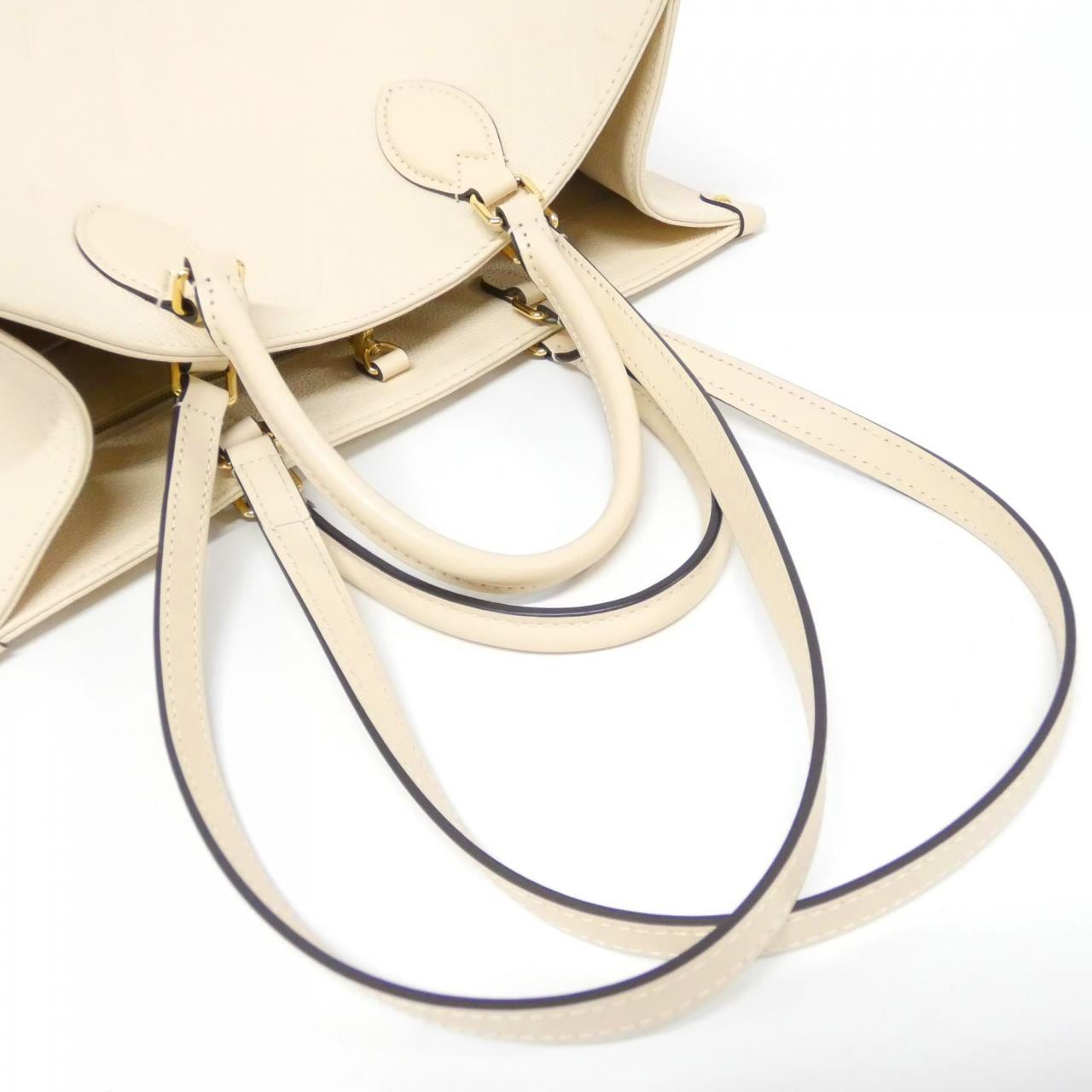 ルイヴィトン モノグラム アンプラント オンザゴー MM M46531 バッグ