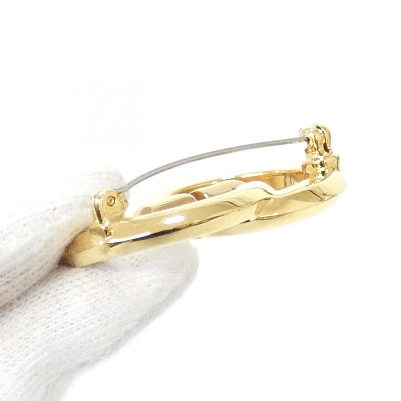 グッチ 854666 JAAHV ブローチ