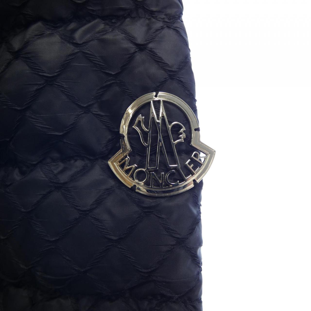 モンクレールガムルージュ MONCLER GAMMEROUGE ダウンジャケット