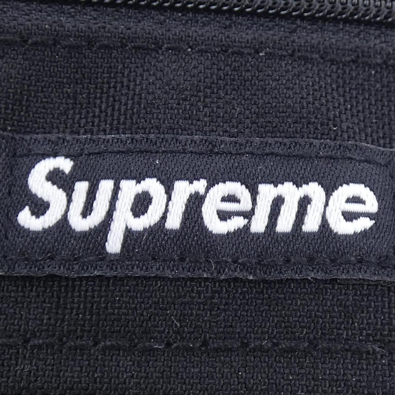 シュプリーム SUPREME POUCH