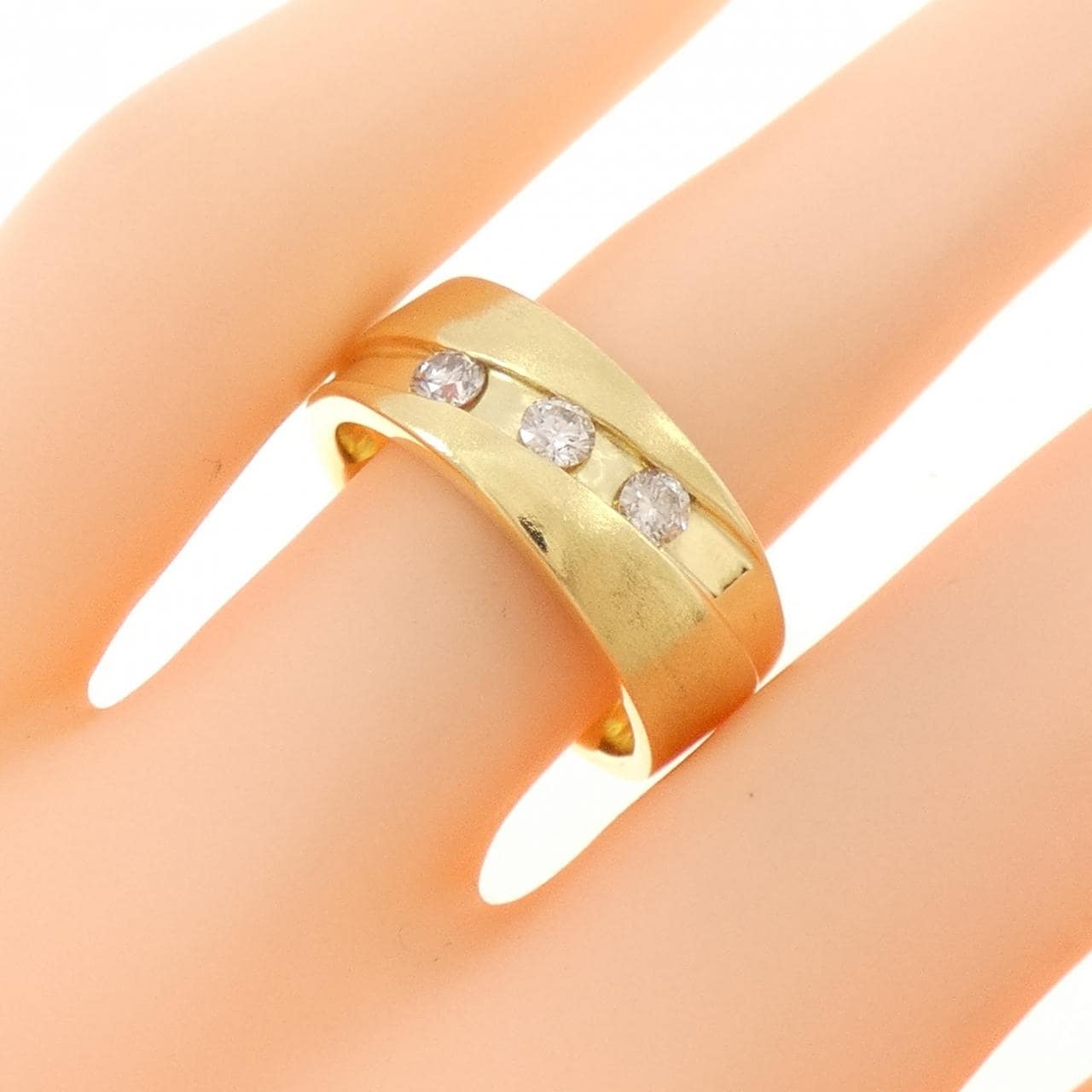K18YG スリーストーン ダイヤモンド リング 0.27CT