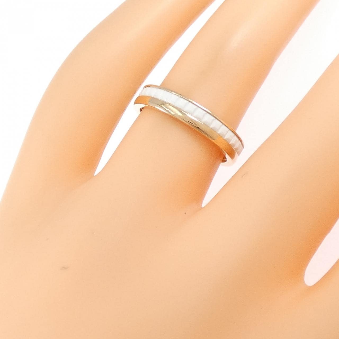 ブシュロン キャトル ホワイト リング