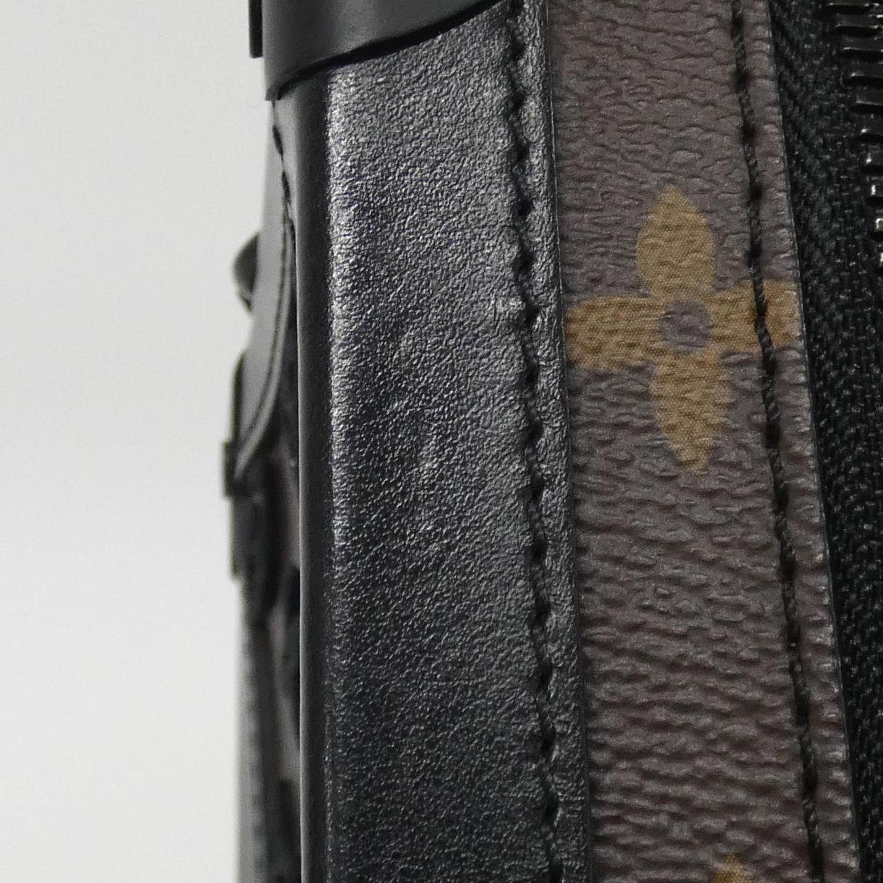 ルイヴィトン モノグラム タフタージュ ヴァーティカル ソフトトランク M45044 ショルダーバッグ